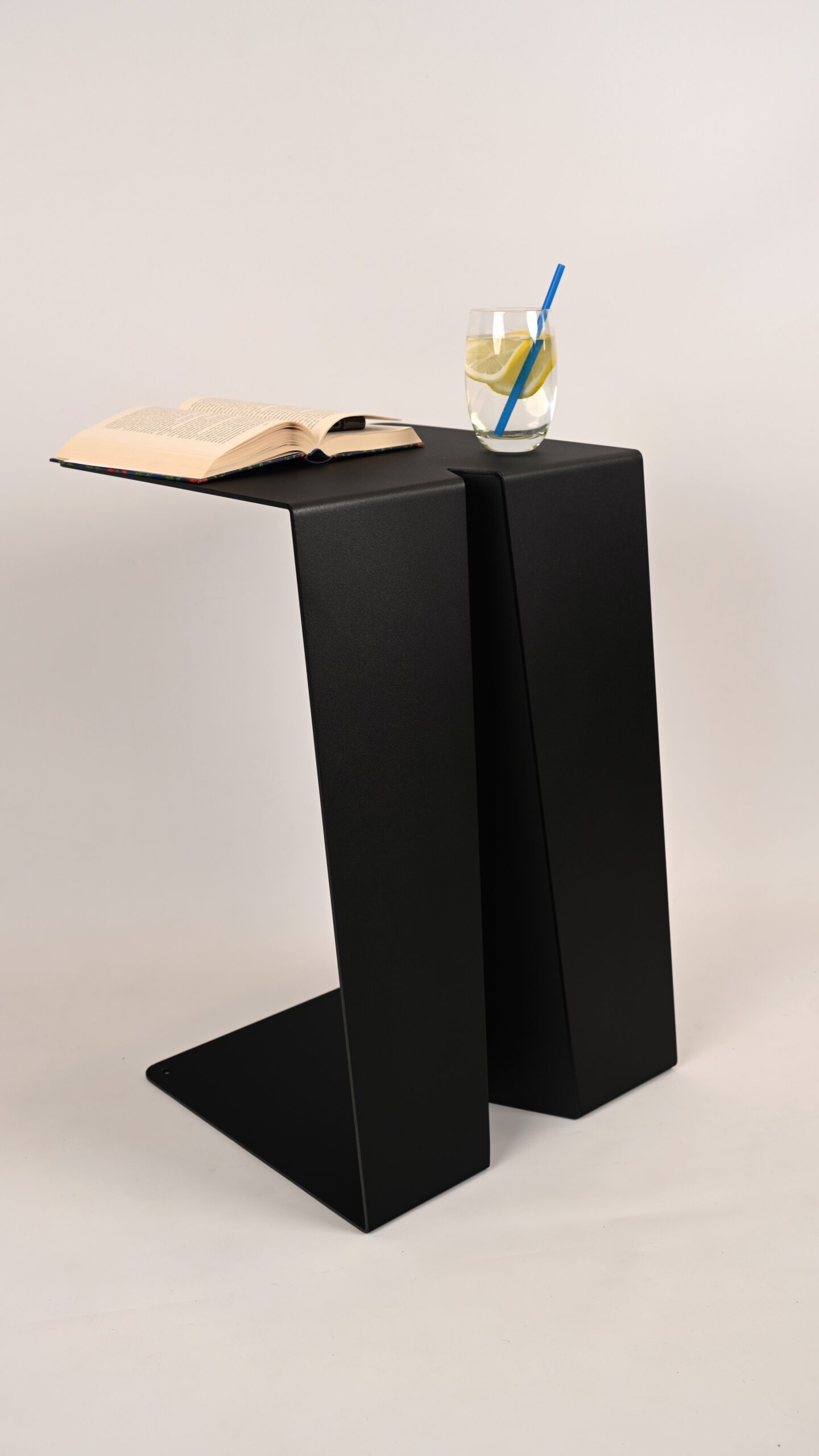 Stolik boczny Cubo | Głęboka czerń