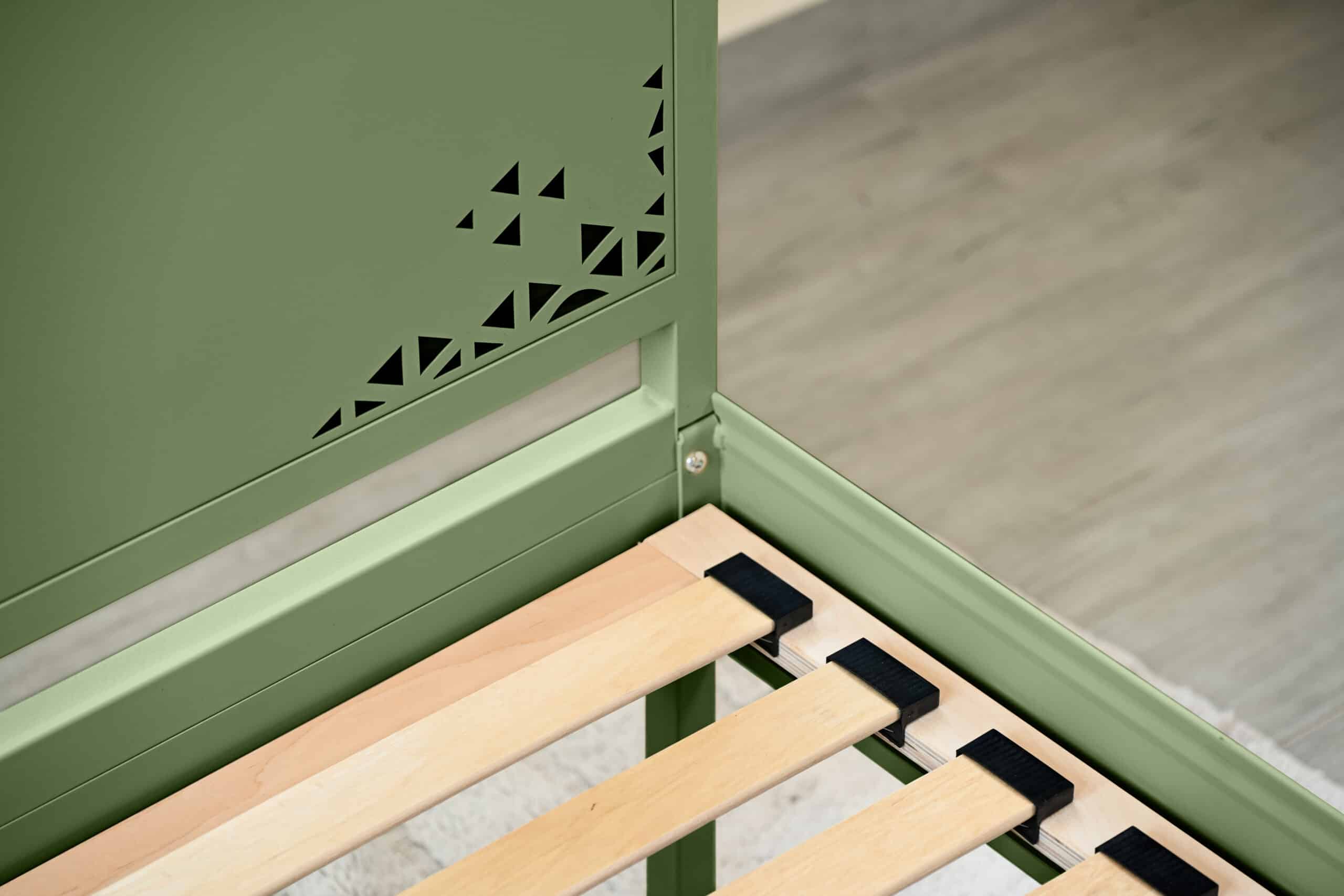 Łóżko pojedyncze Triora | Pastelowa zieleń